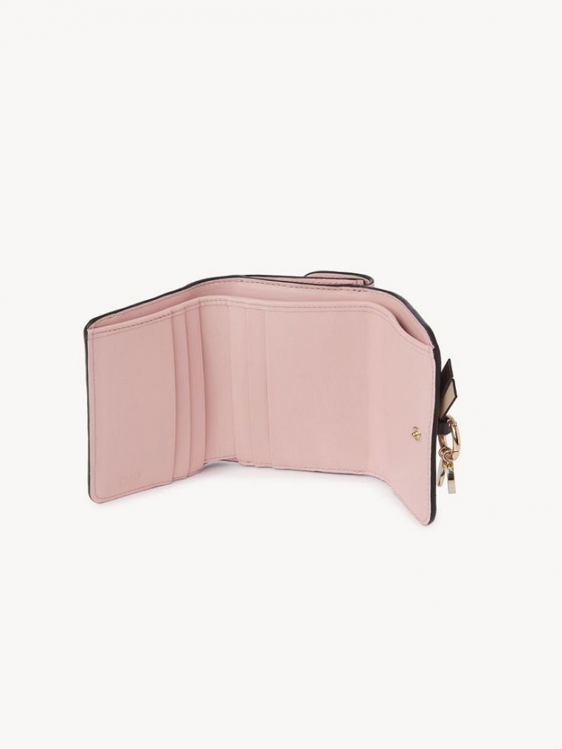 Chloe Alphabet Small Tri-fold Kleine Geldbörse Rosa | CHE-SR14287