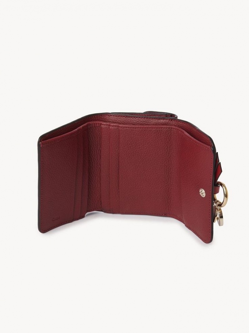 Chloe Alphabet Small Tri-fold Kleine Geldbörse Tiefesbordeaux | CHE-SR14289