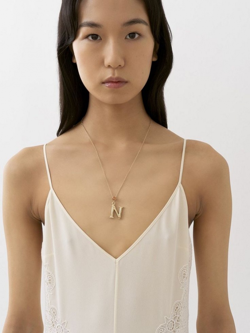 Chloe Alphabet With Pendant Ketten Gold | CHE-SR14342